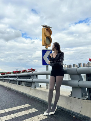 《唇齿如蜜》