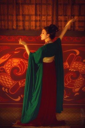 打屁股图片大全